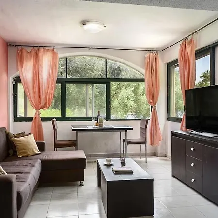Govino Art House * كونتوكالي